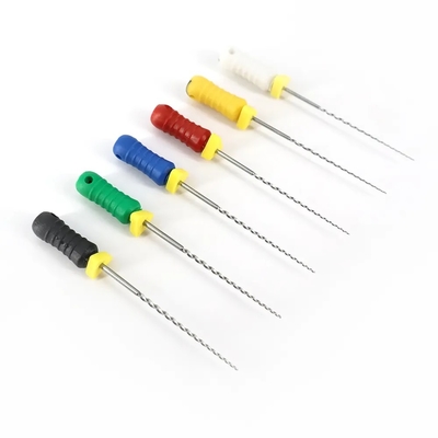 ملفات الأسنان عالية الجودة مضمونة الاستخدام اليدوي 25 مم #15-40 مبردات أسنان من الفولاذ المقاوم للصدأ