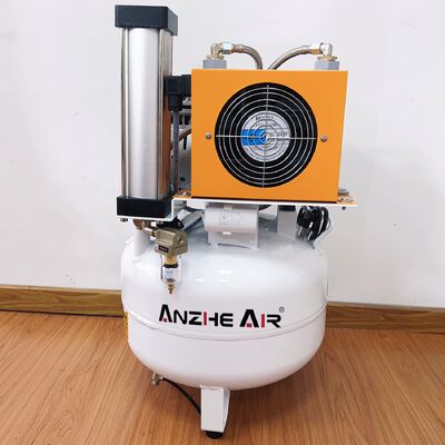 سعر جيد ضاغط الهواء الهادئ للغاية 55dB خالي من الزيت وفعال في استخدام الطاقة 550W 32L للعيادات الطبية والأسنان مع مجفف الانترنت